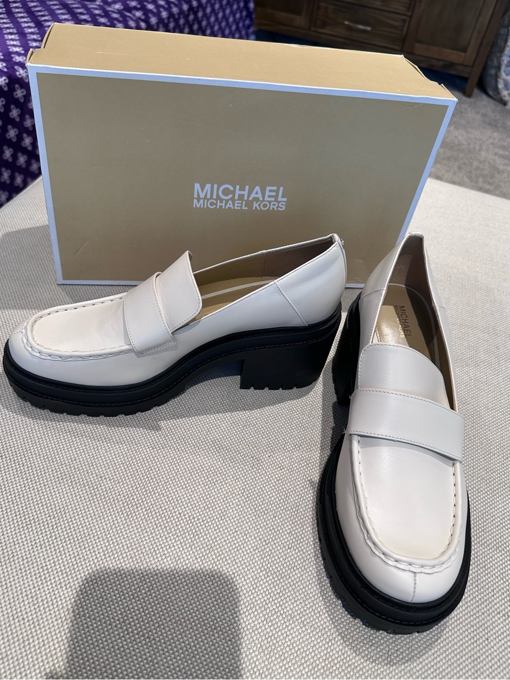 MICHAEL by MICHAEL KORS size 10 Lt Cream Rocco Heeled Leather Loafers NEW $269